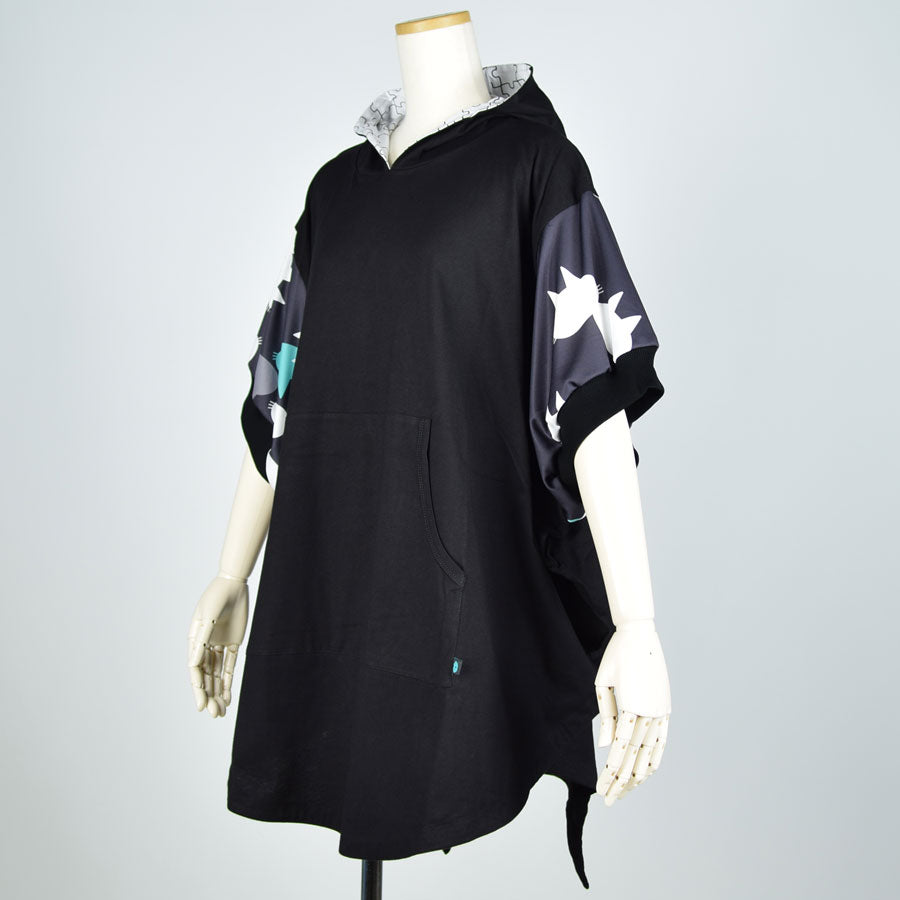 MINT NeKO Big Sleeve Poncho Hoodie BK-BK