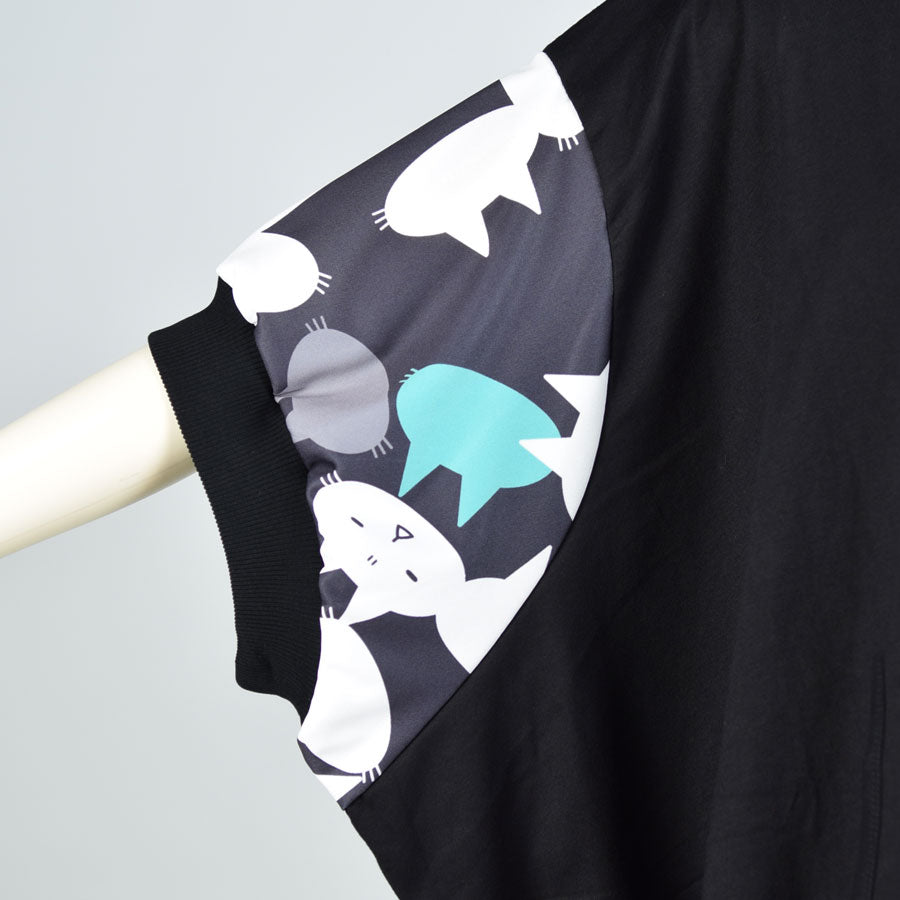 MINT NeKO Big Sleeve Poncho Hoodie BK-BK