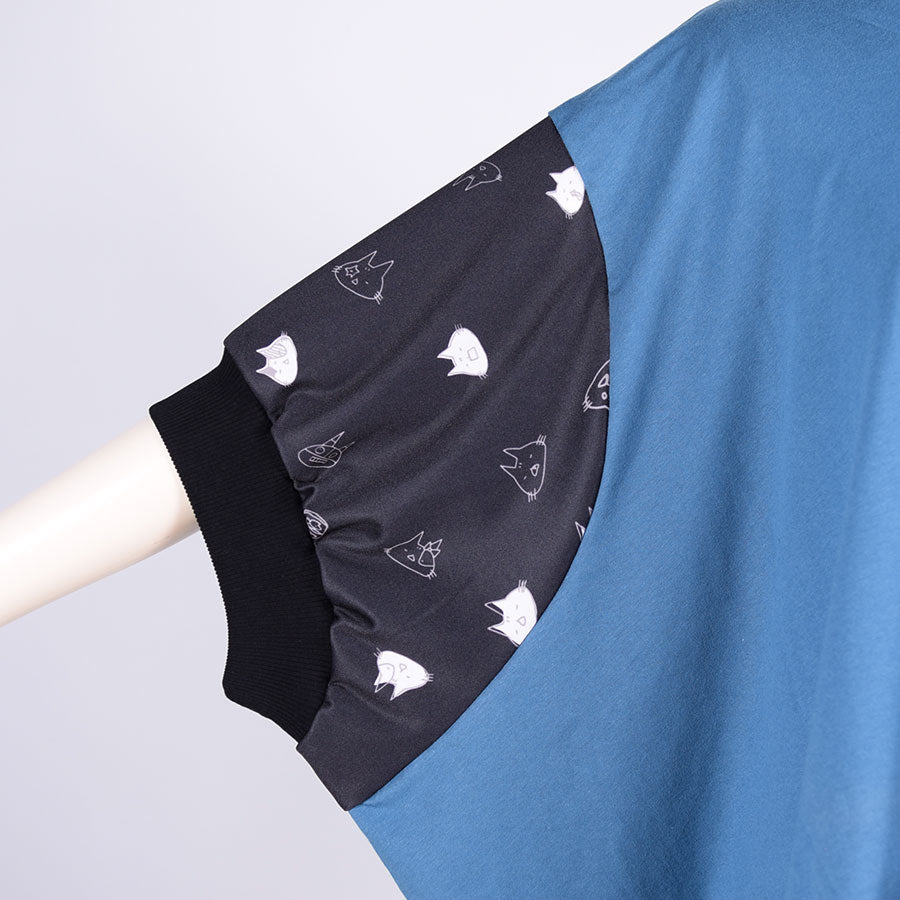 MINT NeKO Big Sleeve Poncho Hoodie / BL-BK