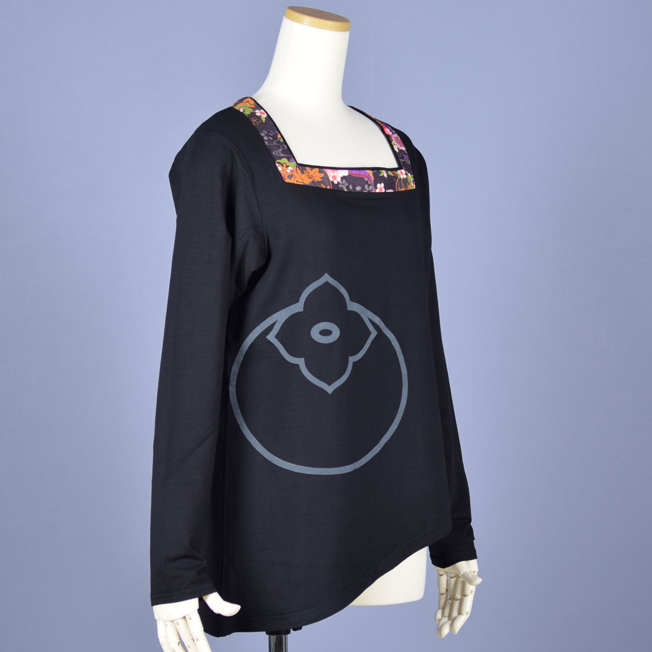 gouk 柿柄スクエアーネックTシャツ