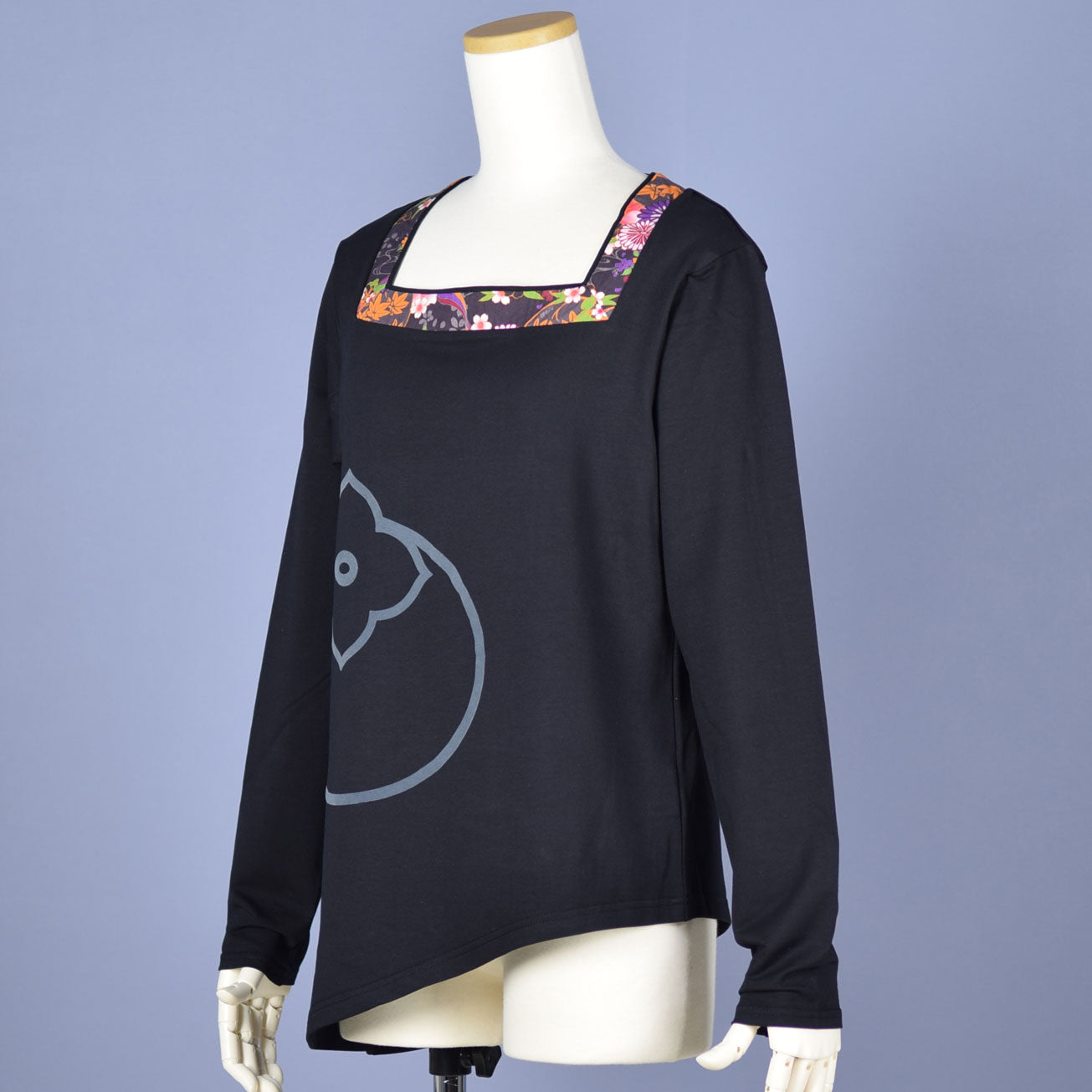 gouk 柿柄スクエアーネックTシャツ