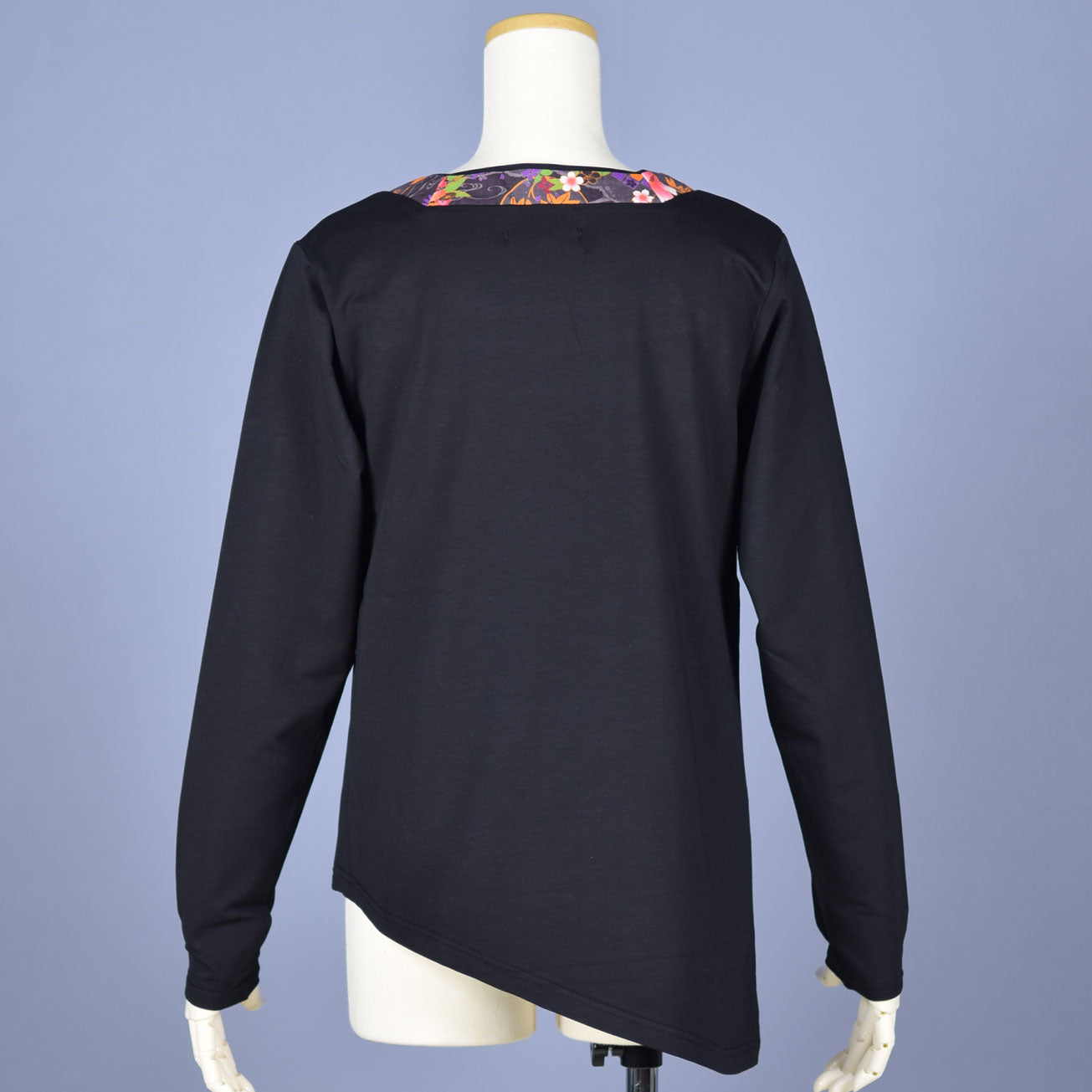 gouk 柿柄スクエアーネックTシャツ