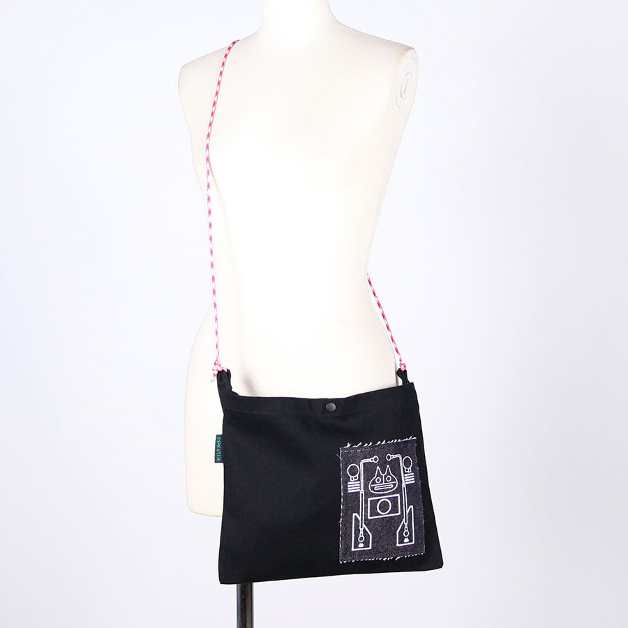 MINT NeKO Patch Sacoche / BK-RD