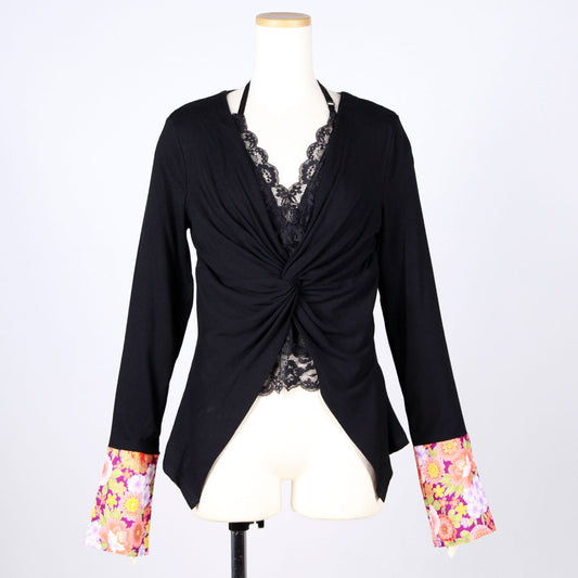 [One-of-a-kind item] TKg A Profusion of Flowers Twisted Tops