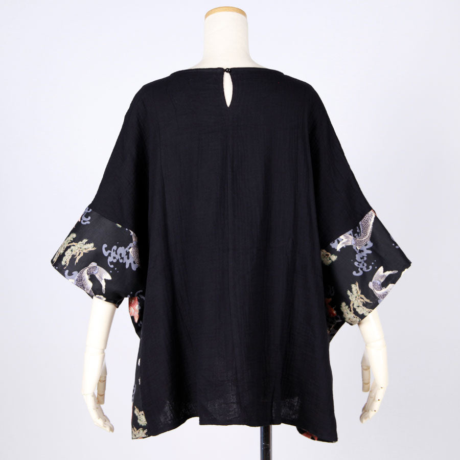 [One-of-a-kind item] TKg Carp Swimming in the Sky Cape Style Tops
