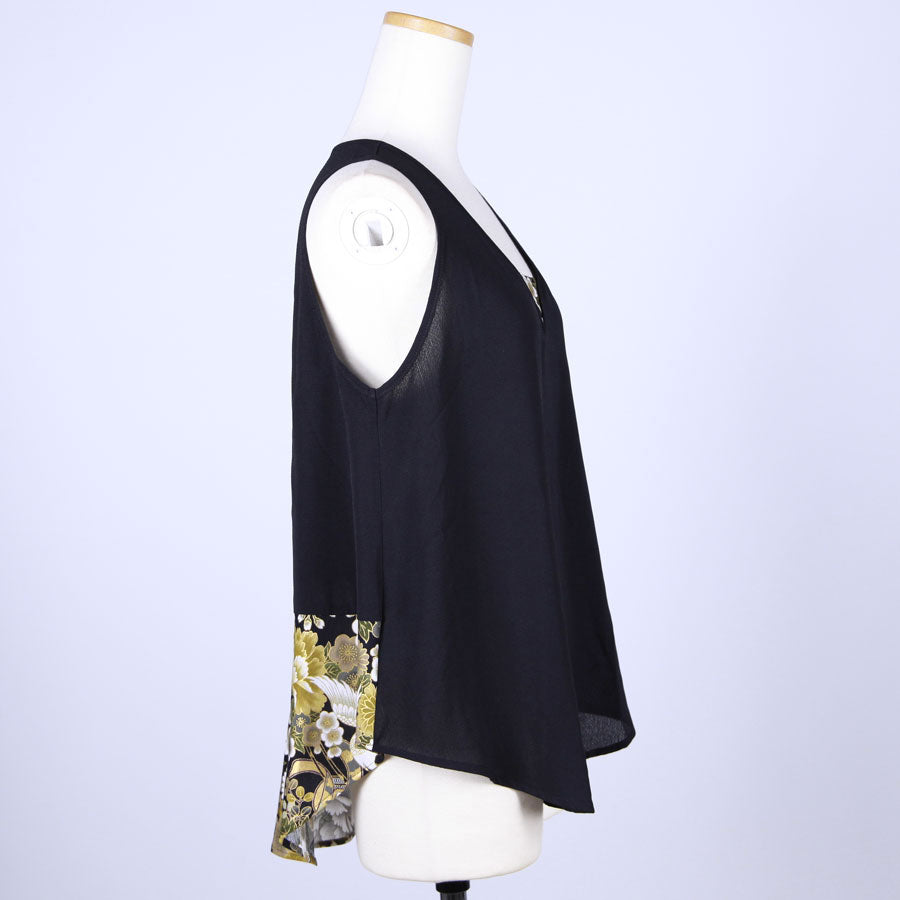 [One-of-a-kind item] TKg Crane of Darkness V-neck Tank top