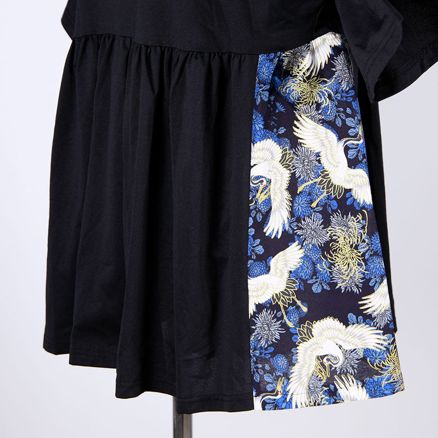 [One-of-a-kind item] TKg Crane and Chrysanthemum flower, Flare Tops