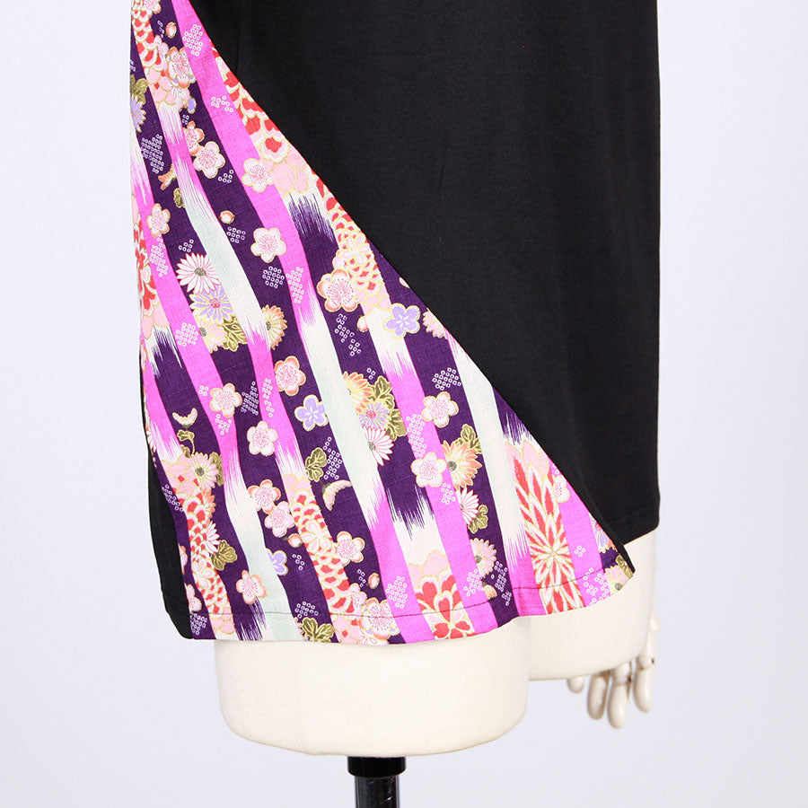 [One-of-a-kind item] TKg Vertical Striped Japanese Pattern V-neck Top