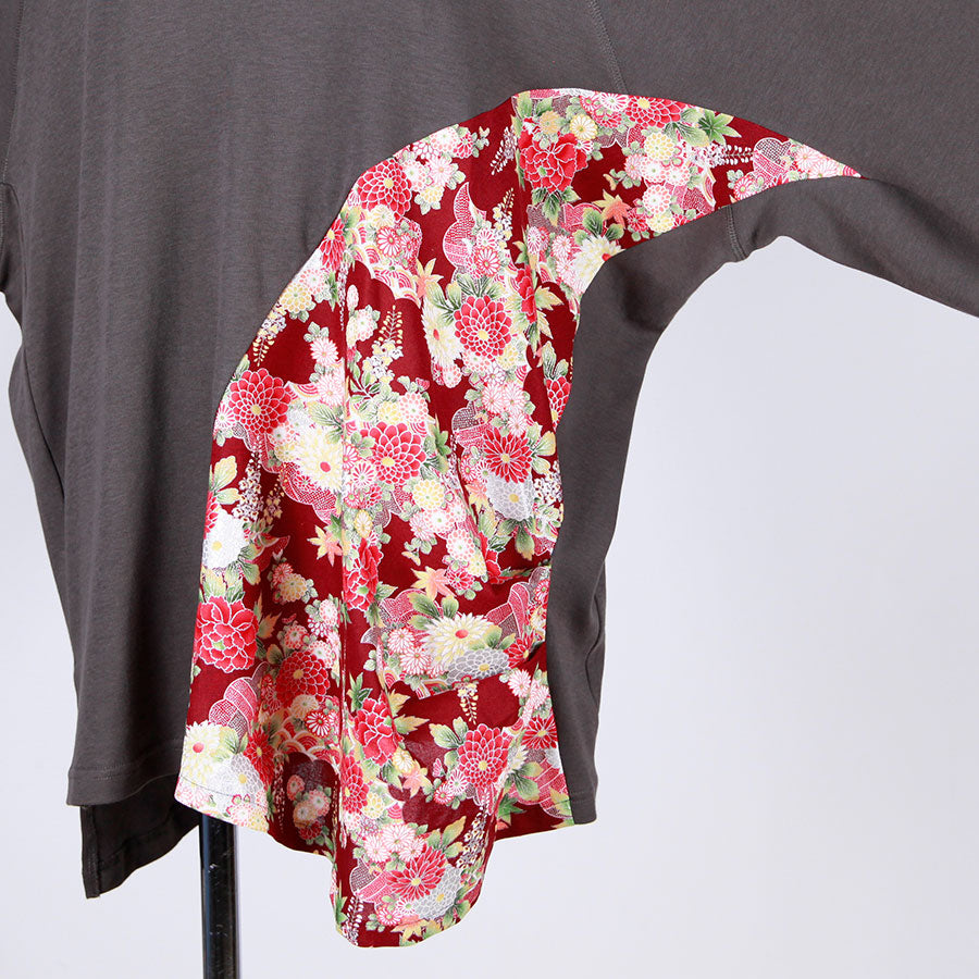 [One-of-a-kind item] TKg Japanese autumn flower pattern loose long sleeve top