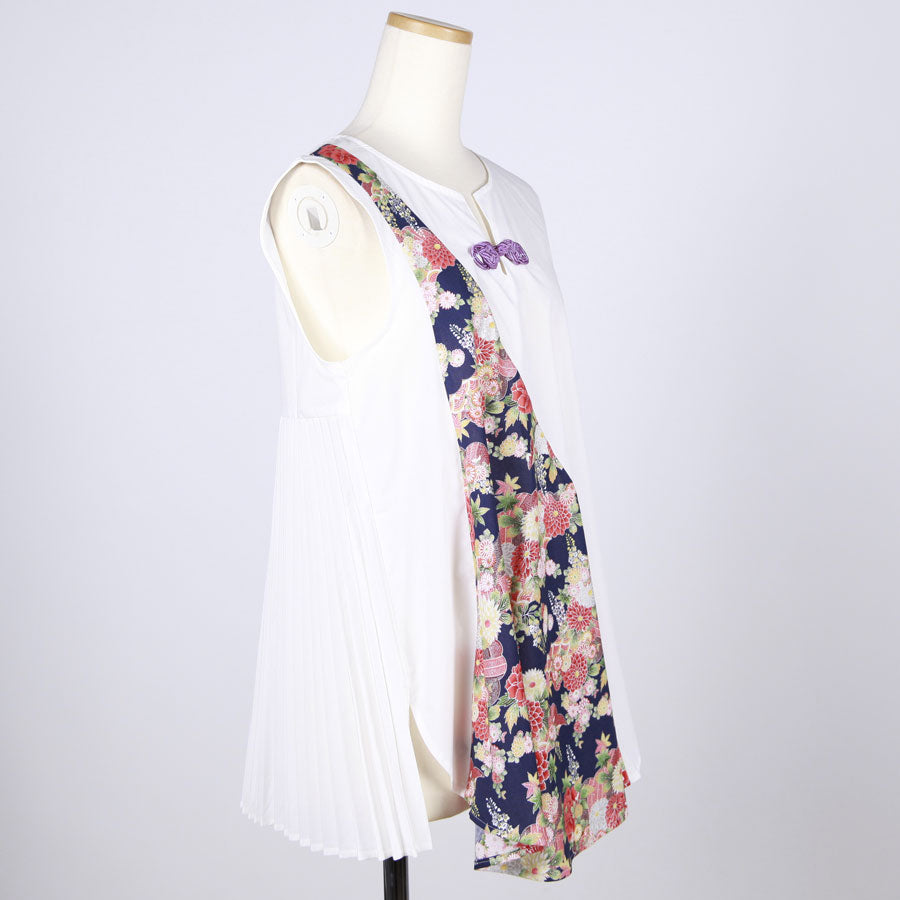 [One-of-a-kind item] TKg Autumn Flower Japanese Pattern Sleeveless Blouse