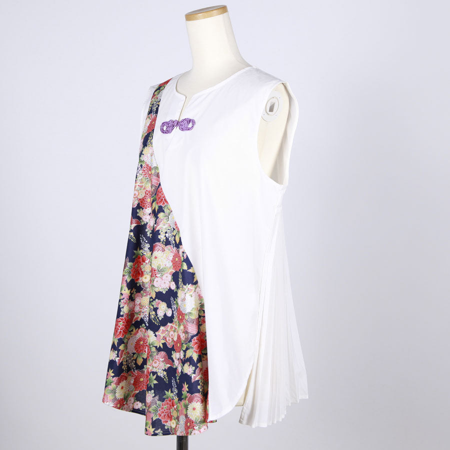 [One-of-a-kind item] TKg Autumn Flower Japanese Pattern Sleeveless Blouse
