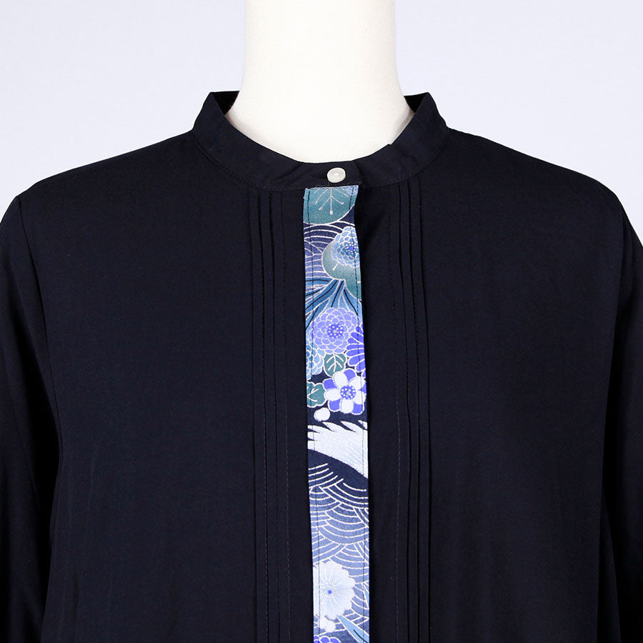 [One-of-a-kind item] TKg Blue Crane Pattern Pin Tuck Shirt