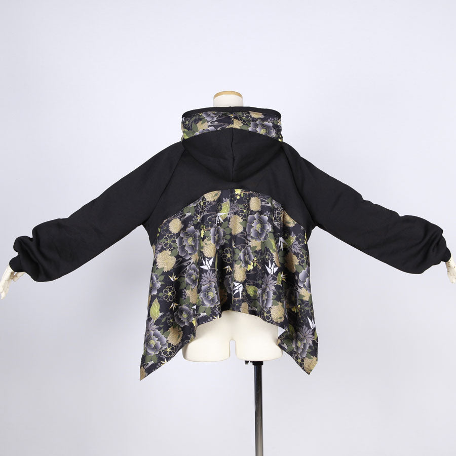 [One-of-a-kind item] TKg Origami Crane  in flowers Black Short Hoodie