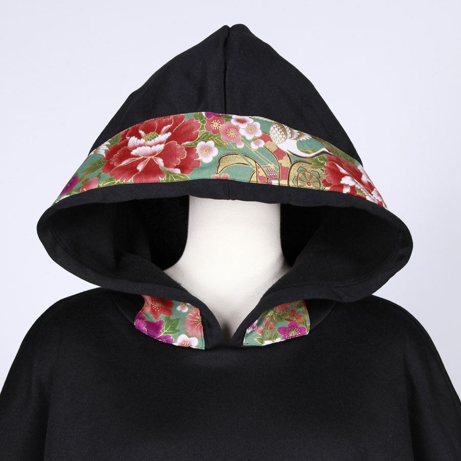 [One-of-a-kind item] TKg Crane in the Flower Hooded Poncho