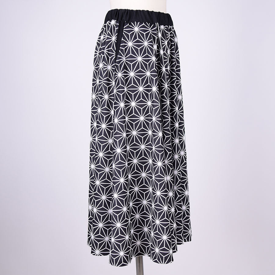 gouk Japanese pattern flare skirt / BK-WH