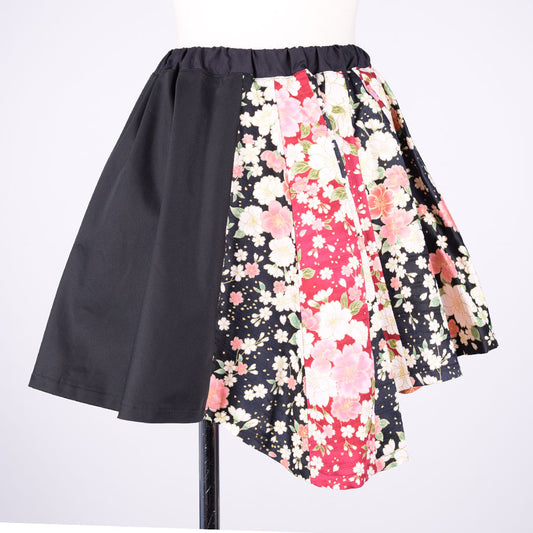 【1点物】TKg 黒と赤の桜和柄のミニスカート