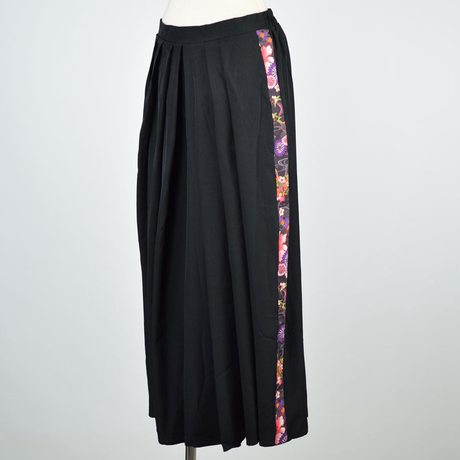 [1 point] TKG 3 tack hakama pants